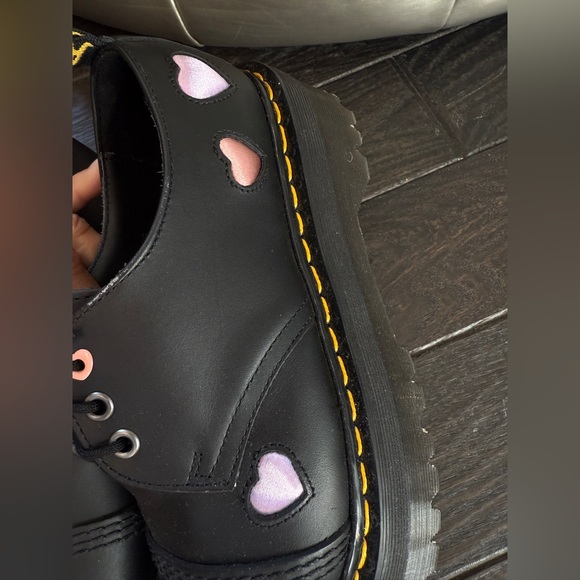 NWOB Dr. Martens Women's 1461 Quad Heart Black Leather Platform Shoes 8 $190 - Picture 4 of 8